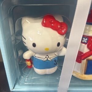 Hello Kitty Sailor & Lighthouse Salt & Pepper Shaker - Thumbnail 4
